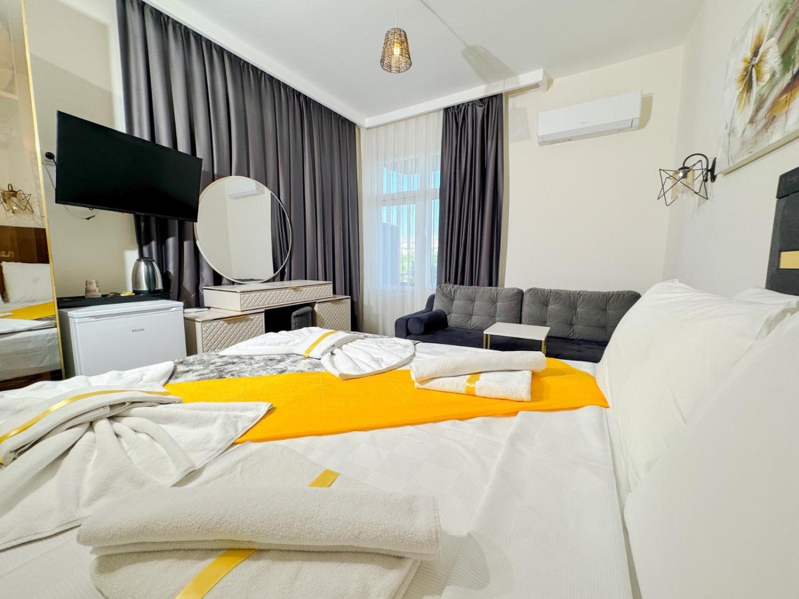 Side Alya Hotel Luaran gambar
