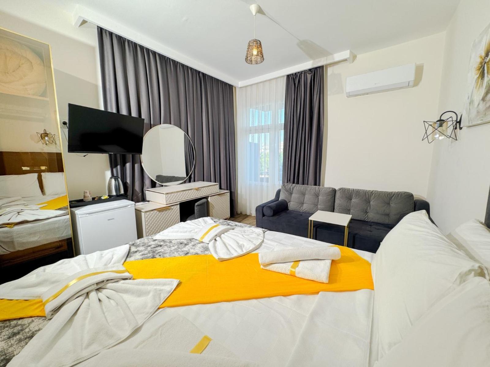 Side Alya Hotel Luaran gambar